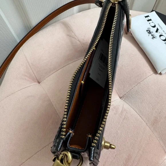 Coach Penn Shoulder Bag Black Patent - Picture 9 of 15